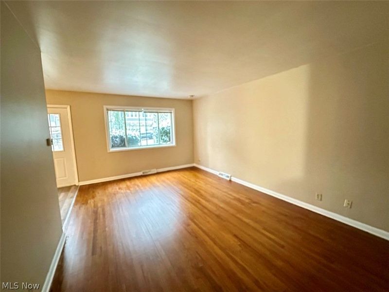 469 Kathleen Street , Akron, OH 44303 Photo 5