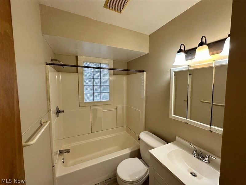 469 Kathleen Street , Akron, OH 44303 Photo 7