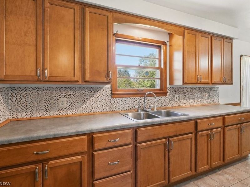 125 Meadowlane Road, Seven Hills, OH 44131 Photo 10