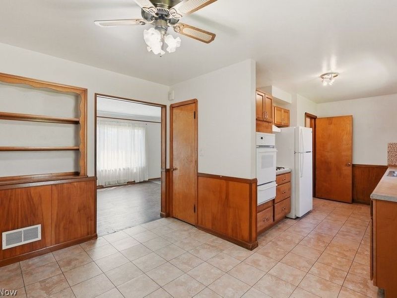 125 Meadowlane Road, Seven Hills, OH 44131 Photo 8