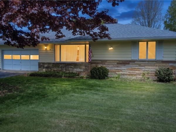 99 Greenridge Drive, Geneva, OH 44041