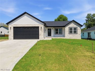 29 Euclid Street , Marshallville, OH 44645
