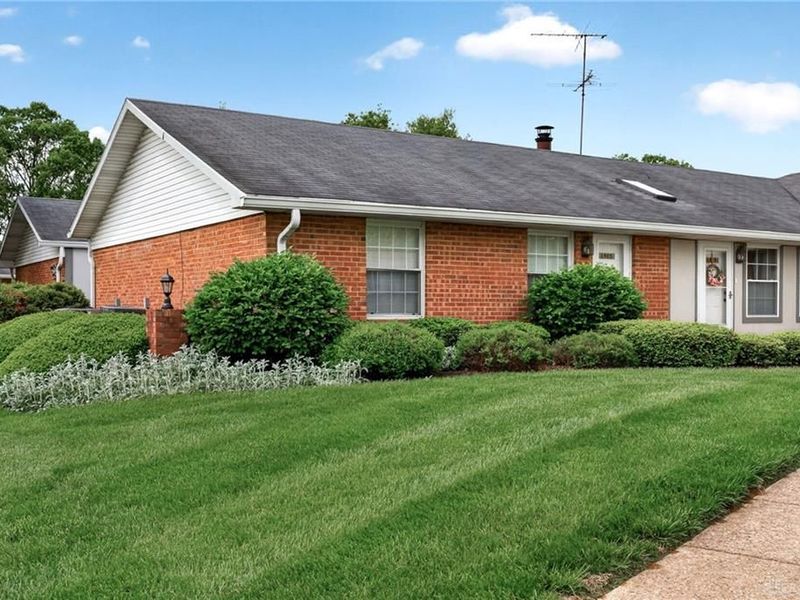 6405 Little John Circle, Centerville, OH 45459 Photo 1