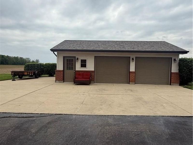 5849 Sulphur Springs Road, Brookville, OH 45309 Photo 2