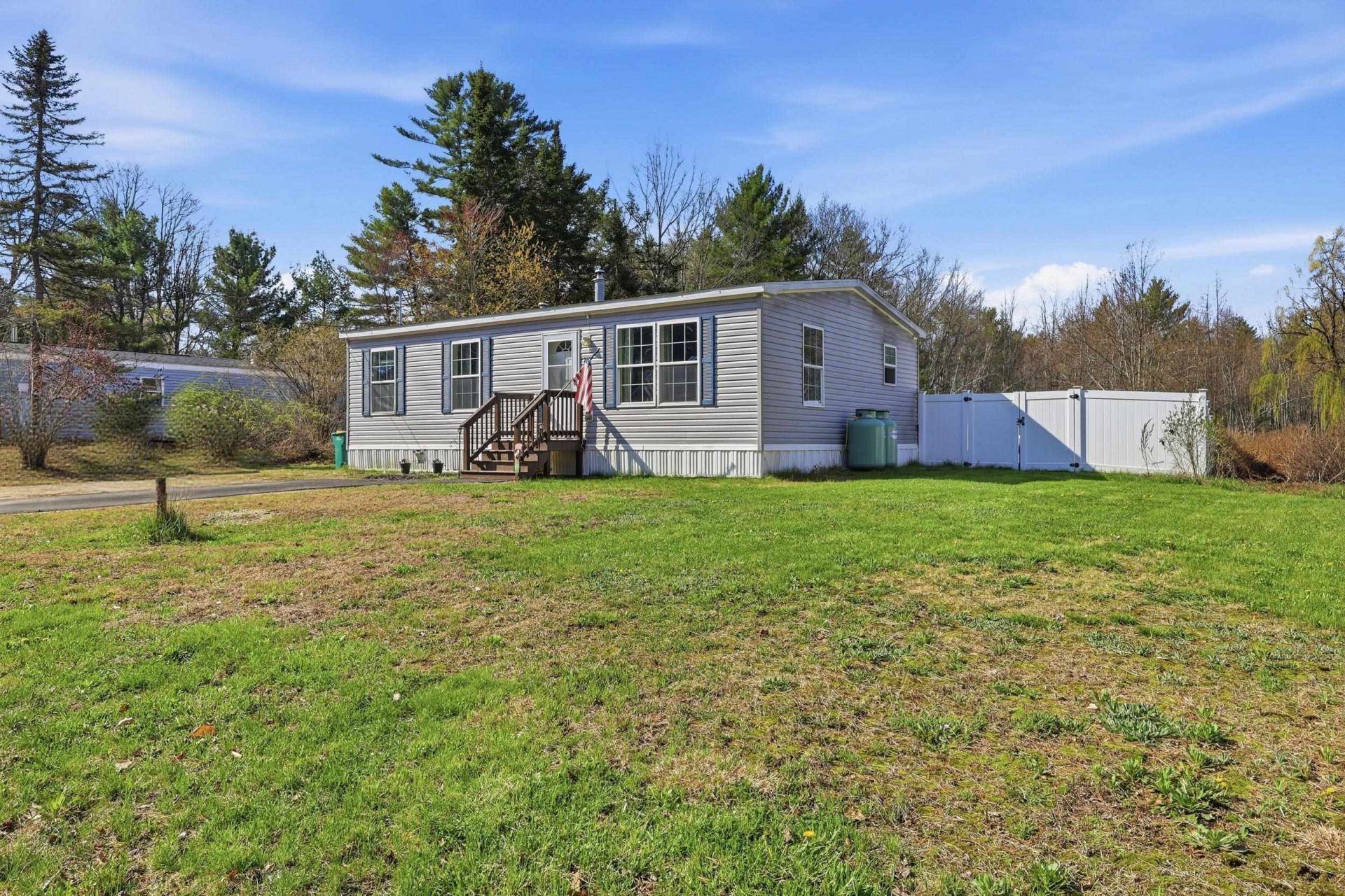 147 Salmon Falls Road, Rochester, NH 03868 Main Photo