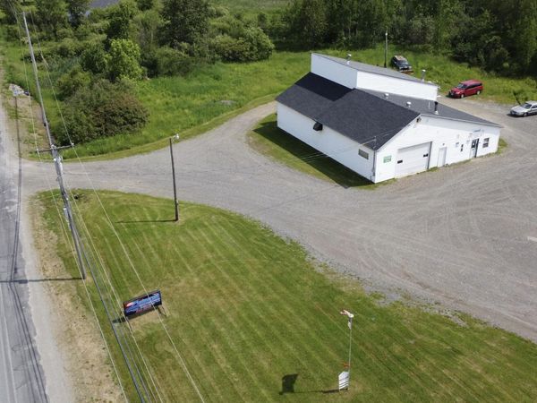6 Mccarty Road, Glenburn, ME 04401