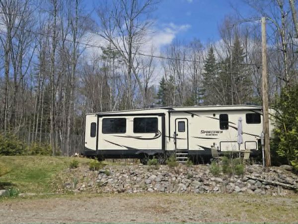 211 Loon Cove Road, Hartland, ME 04943