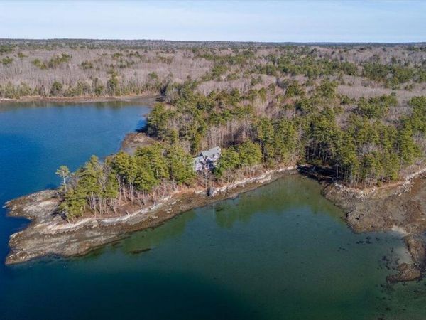 16 Glidden Ledge Road, South Bristol, ME 04568