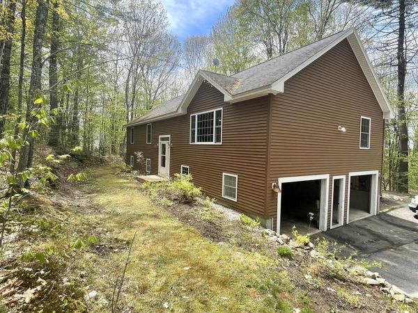 6 Eisenhower Court, Naples, ME 04055