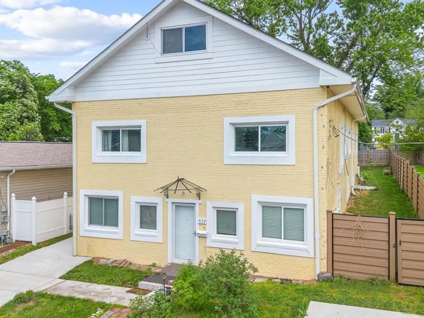 727 61st Avenue, Fairmount Heights, MD 20743 Main Photo