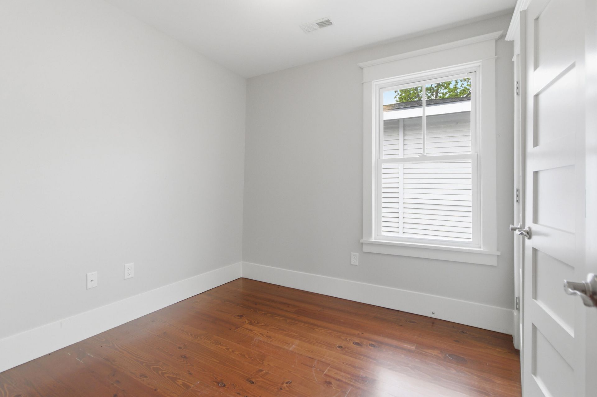 68 Poplar Street Photo 33