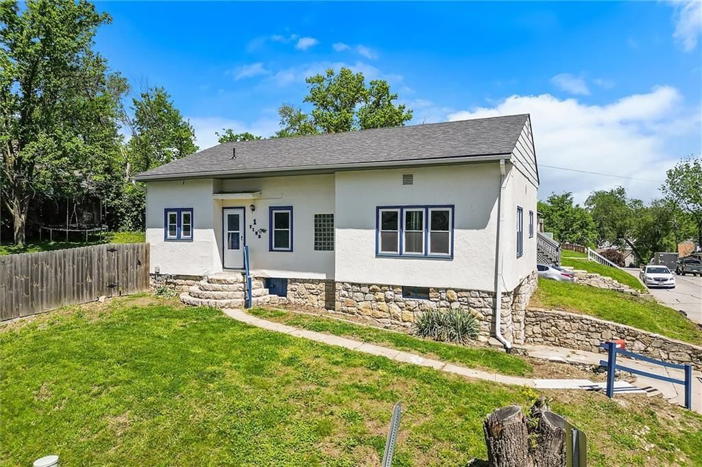 1 Vine Street, Excelsior Springs, MO 64024 Main Photo