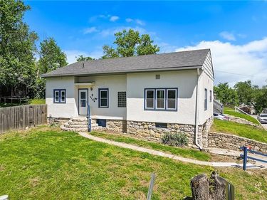 1 Vine Street, Excelsior Springs, MO 64024