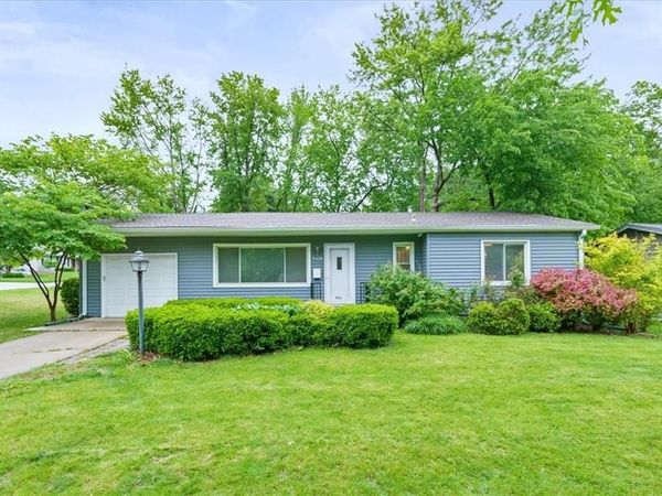 3428 W 77th Terrace, Prairie Village, KS 66208