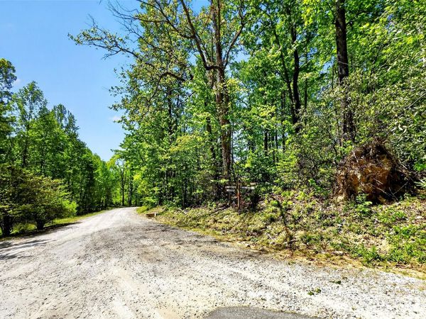 7 Gateway Parkway , Old Fort, NC 28762