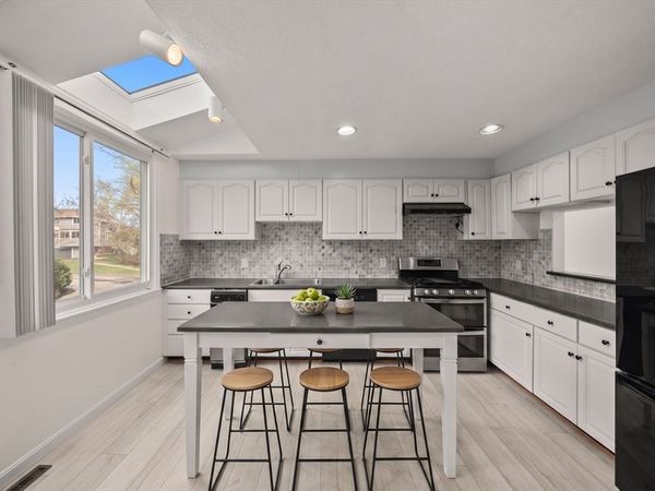 255 North Rd, Unit 10, Chelmsford, MA 01824