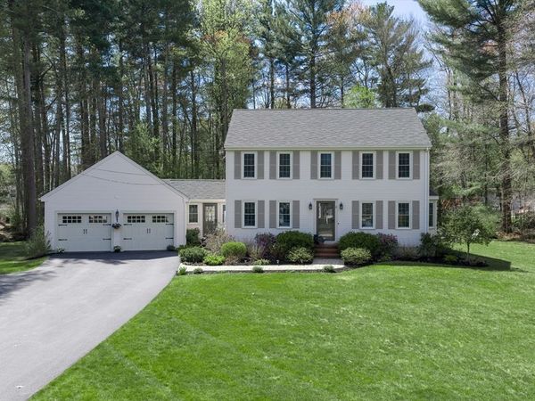 5 Spring St, Douglas, MA 01516