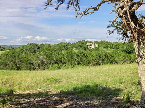 16 Shanandoah CIR, Wimberley, TX 78676