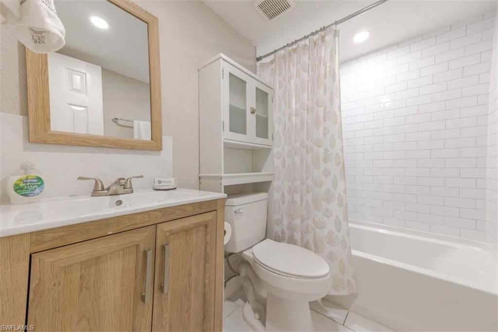 4605 Bayshore Dr , Unit G2, Naples, FL 34112 Photo