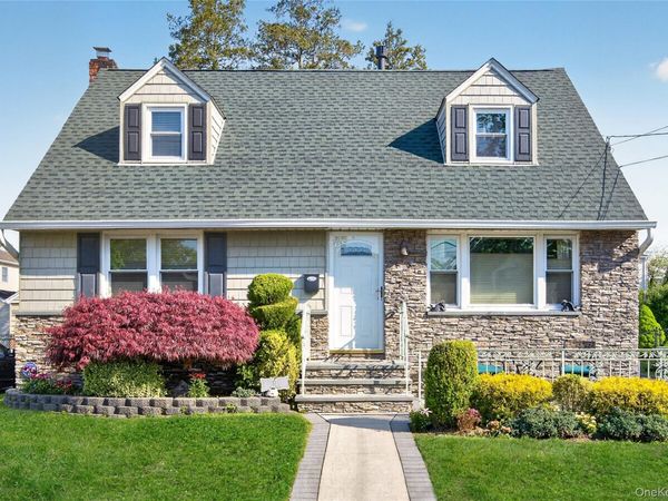 31 Broadway , New Hyde Park, NY 11040