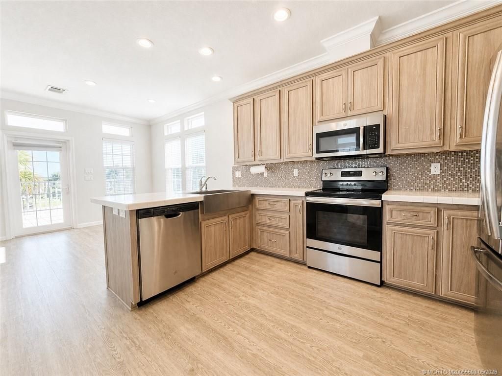 252 NE Ebbtide Way, Jensen Beach, FL 34957 Photo