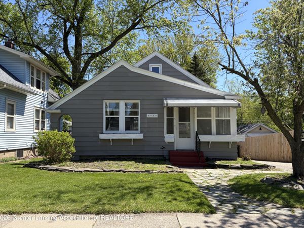 2515 Harding Avenue, Lansing, MI 48910