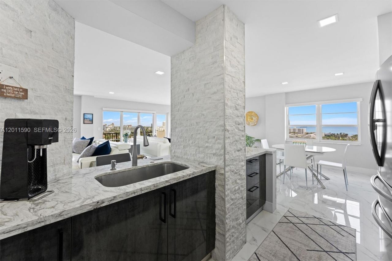 340 Sunset Dr , Unit 1810, Fort Lauderdale, FL 33301 Photo
