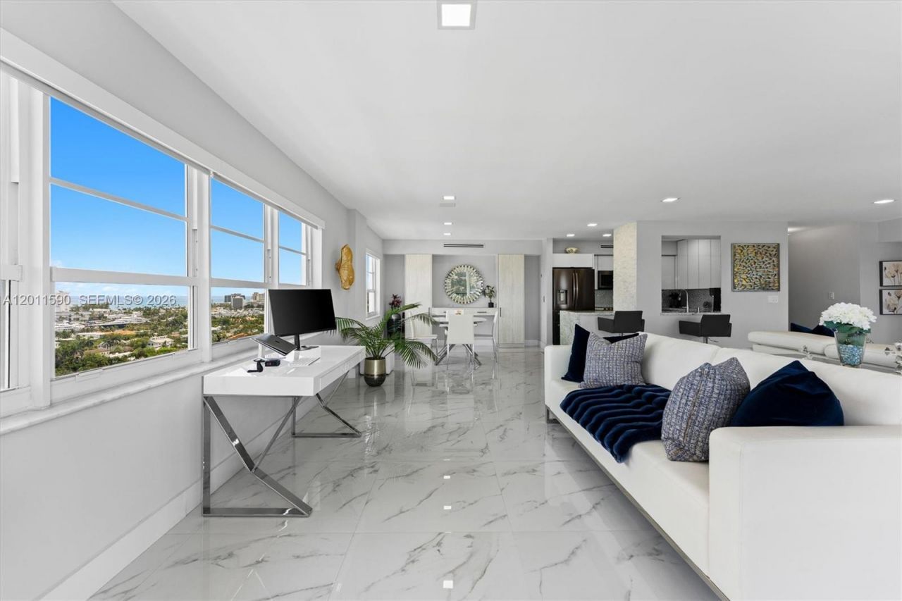 340 Sunset Dr , Unit 1810, Fort Lauderdale, FL 33301 Photo