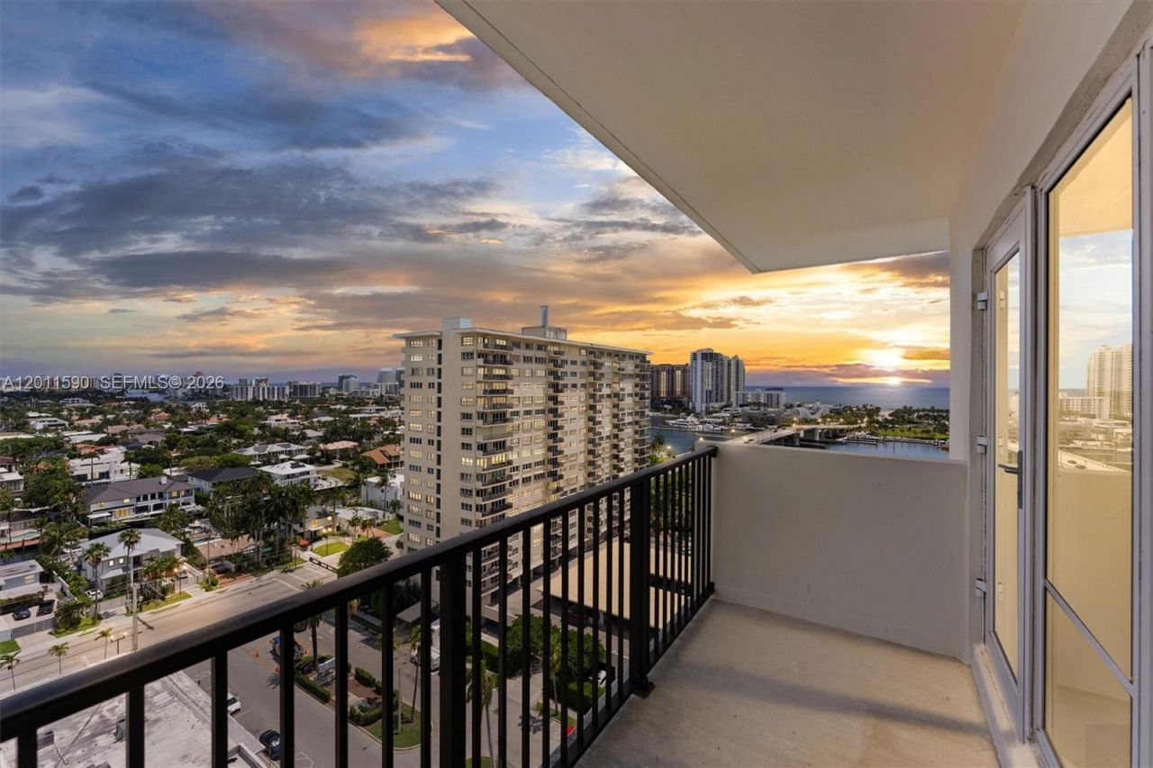 340 Sunset Dr , Unit 1810, Fort Lauderdale, FL 33301 Photo