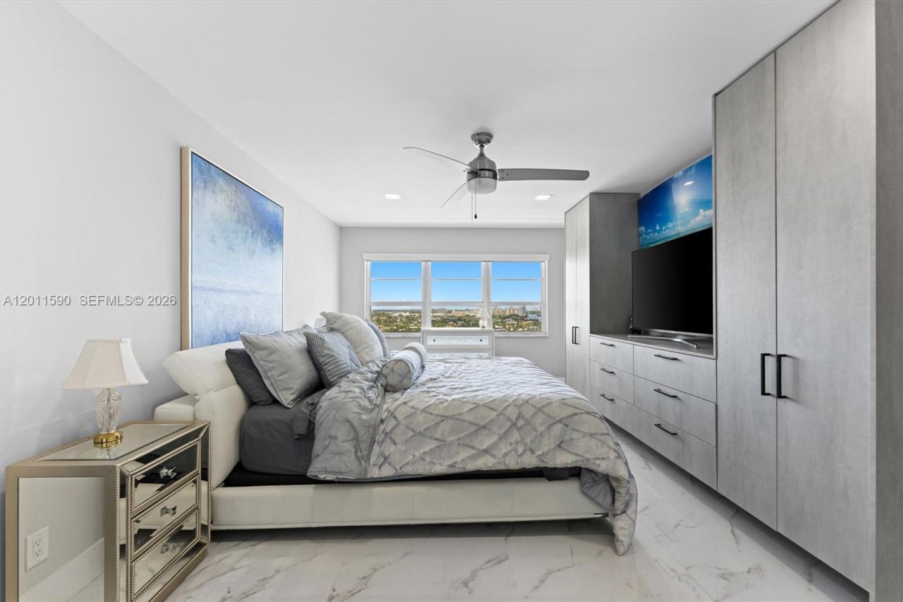 340 Sunset Dr , Unit 1810, Fort Lauderdale, FL 33301 Photo
