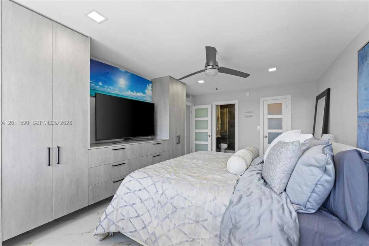 340 Sunset Dr , Unit 1810, Fort Lauderdale, FL 33301 Photo