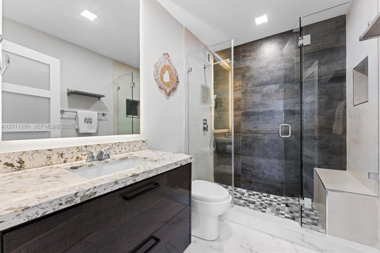 340 Sunset Dr , Unit 1810, Fort Lauderdale, FL 33301 Photo