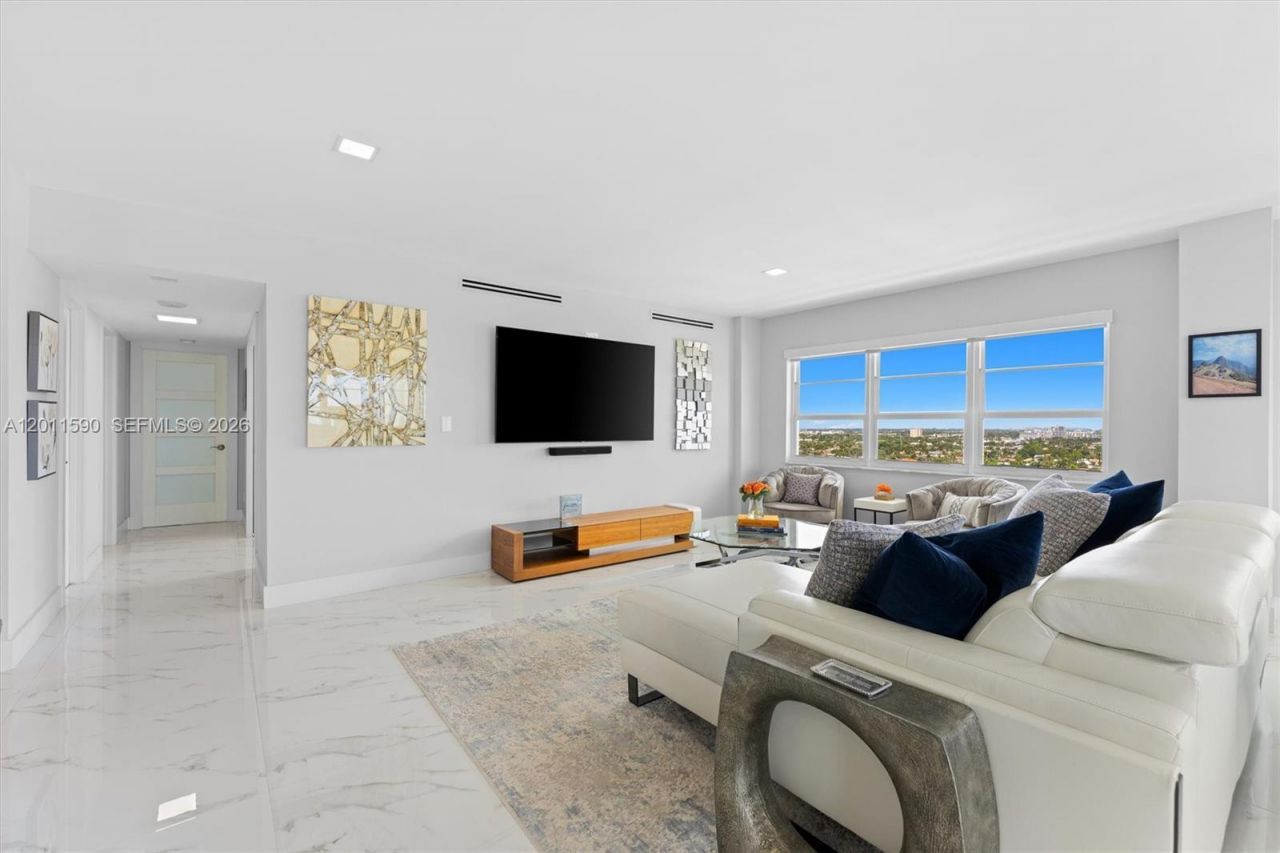 340 Sunset Dr , Unit 1810, Fort Lauderdale, FL 33301 Photo