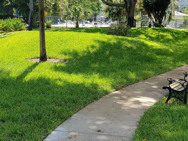 Unit 1011, Hollywood, FL 33021