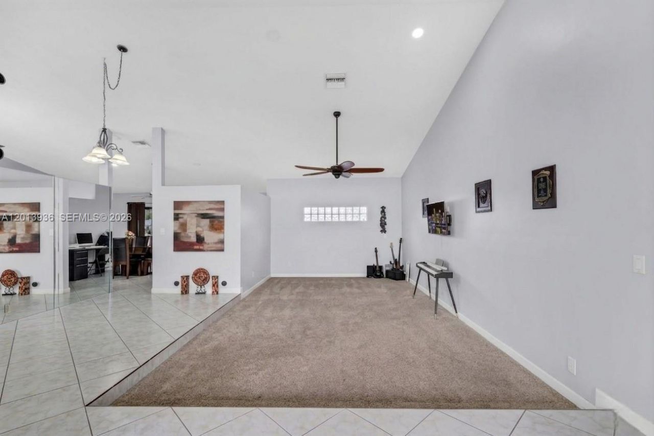 8650 NW 46th Ct, Lauderhill, FL 33351 Photo