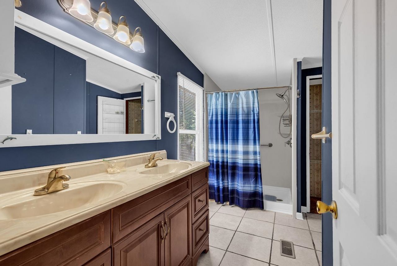 8 Coral Cove Photo 12