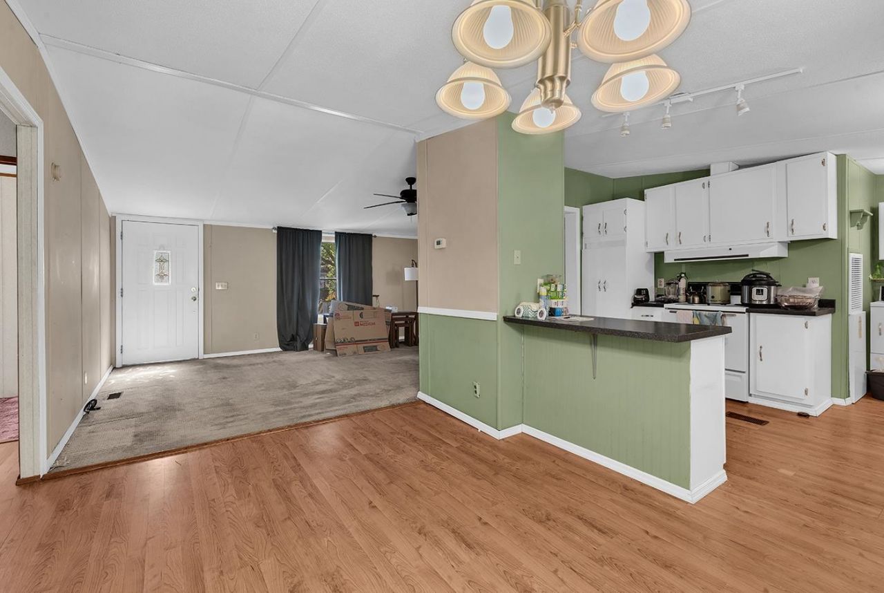 8 Coral Cove Photo 6