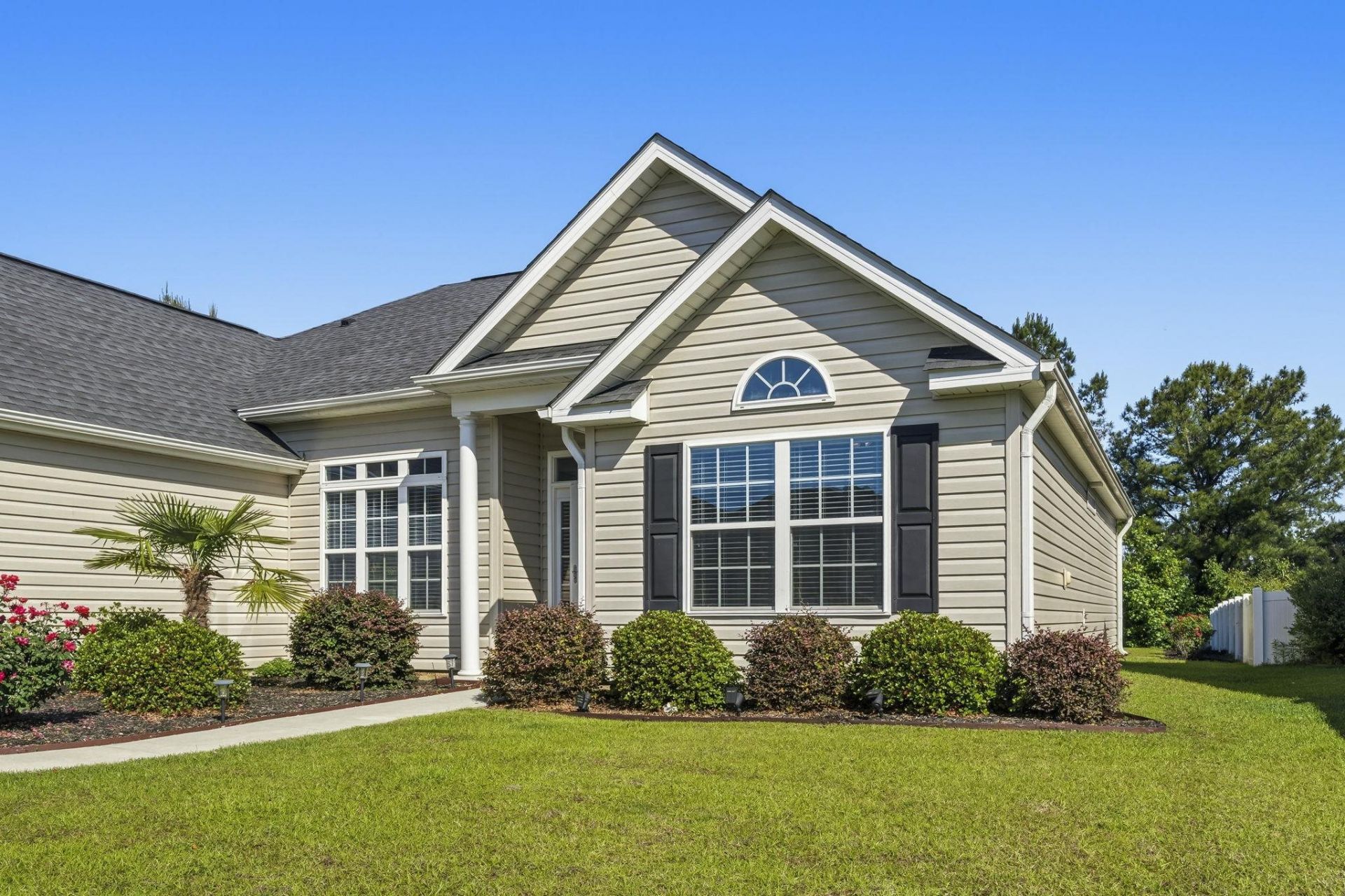669 Sun Colony Blvd.  Photo 34