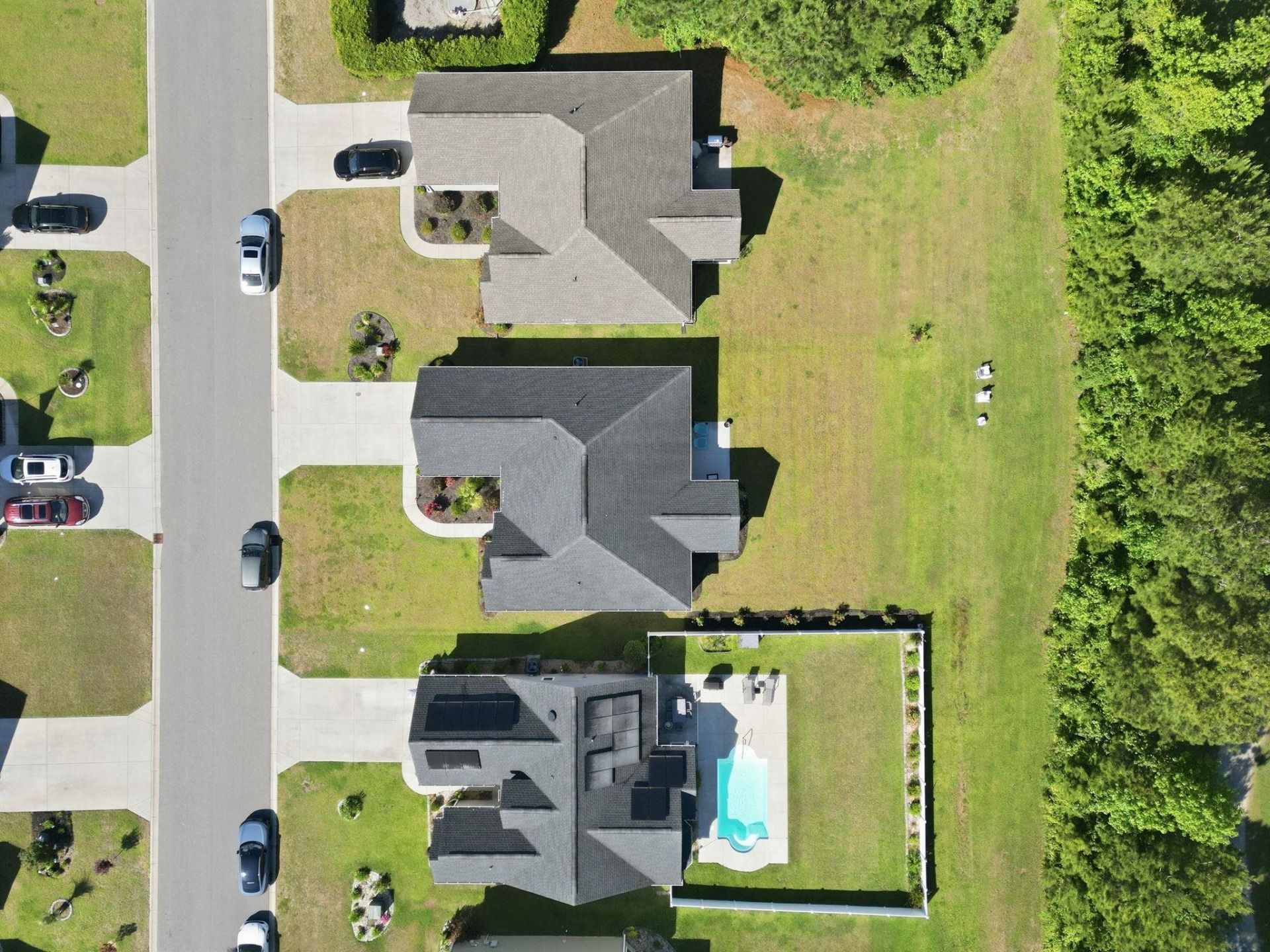 669 Sun Colony Blvd.  Photo 4