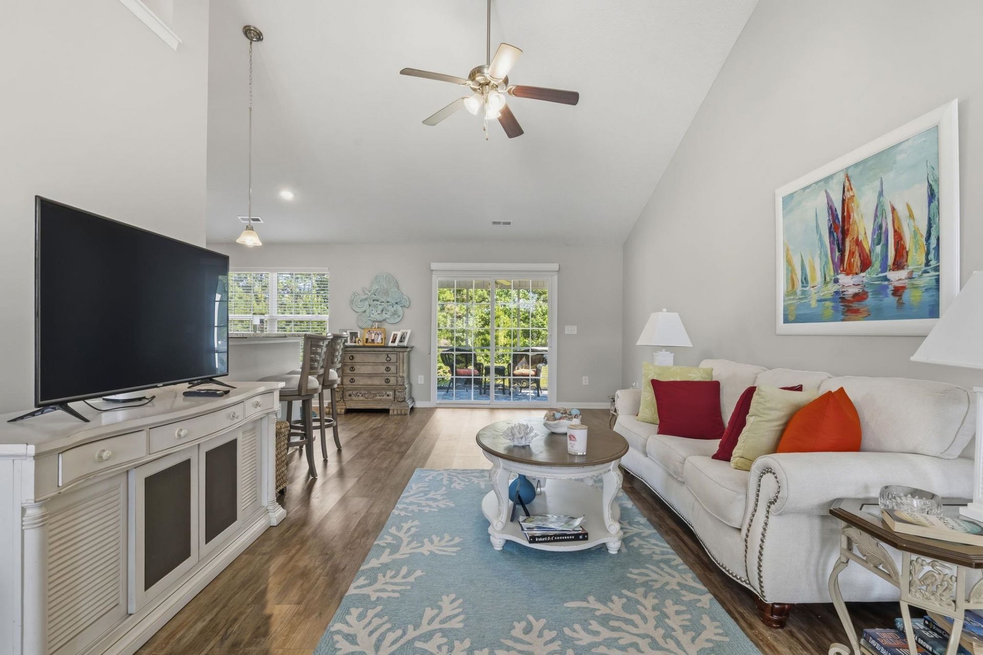 669 Sun Colony Blvd.  Photo 7