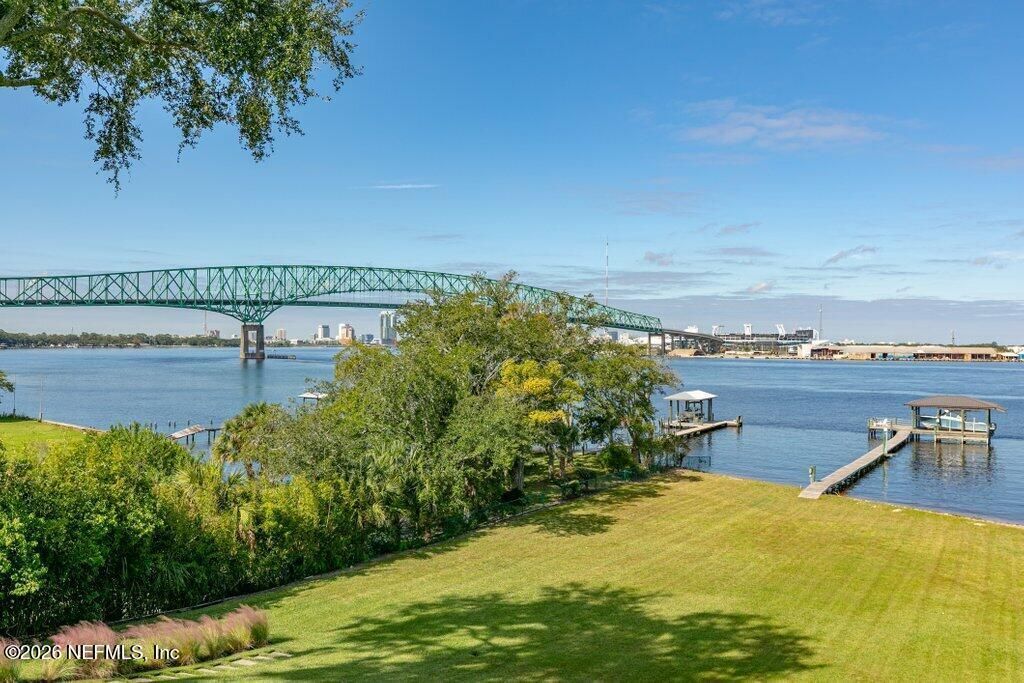 4626 River Point Road W, Jacksonville, FL 32207 Photo