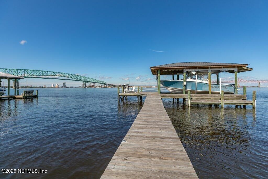 4626 River Point Road W, Jacksonville, FL 32207 Photo