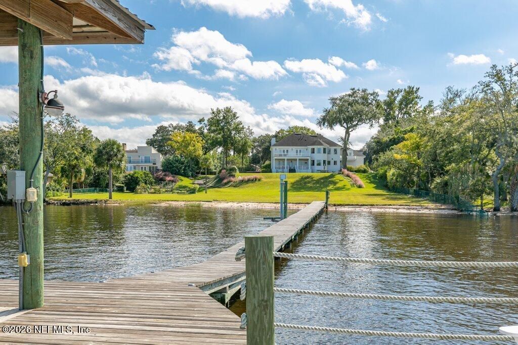 4626 River Point Road W, Jacksonville, FL 32207 Photo
