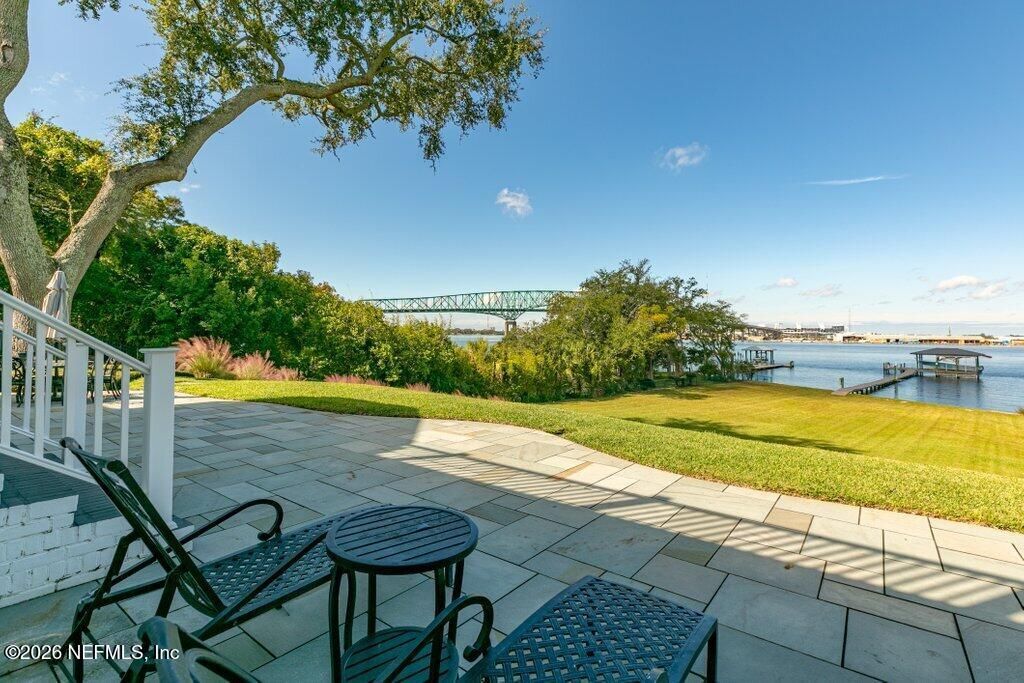 4626 River Point Road W, Jacksonville, FL 32207 Photo
