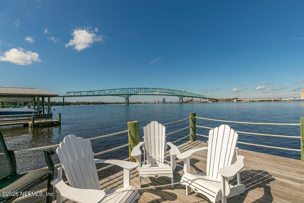 4626 River Point Road W, Jacksonville, FL 32207 Photo