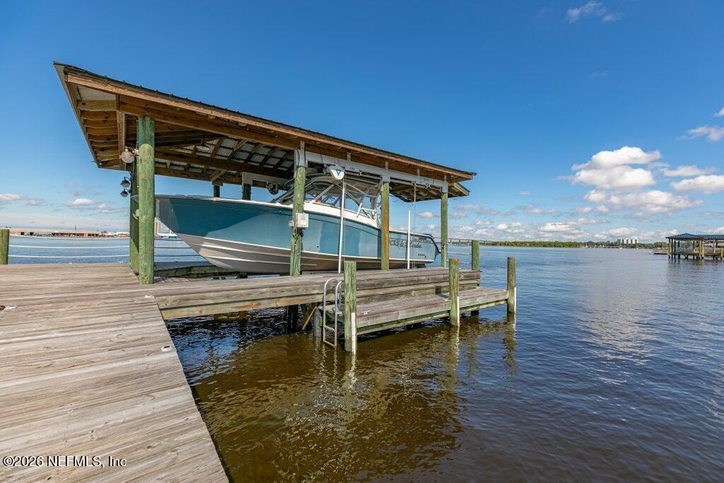 4626 River Point Road W, Jacksonville, FL 32207 Photo
