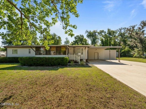 242 TROPIC Avenue, Satsuma, FL 32189