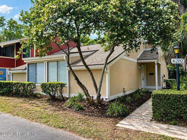 6202 LAKE TAHOE Drive, Unit 6202, Jacksonville, FL 32256