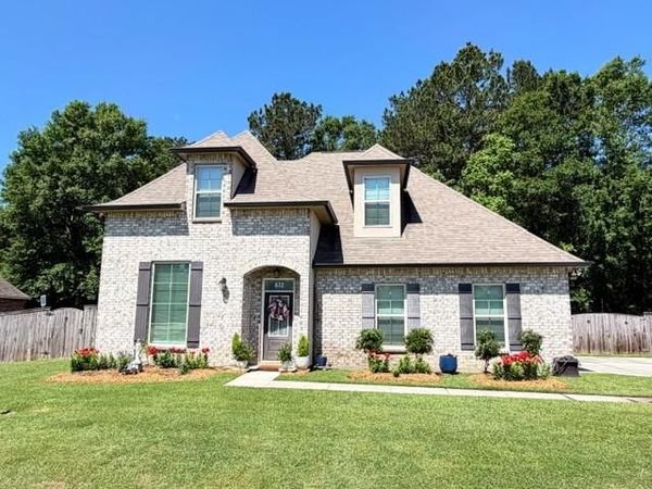 832 LEE Drive , Ponchatoula, LA 70454