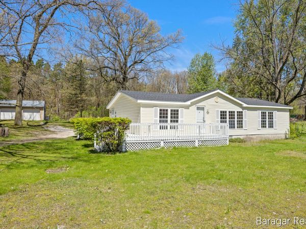 8965 Holton Road, Holton, MI 49425